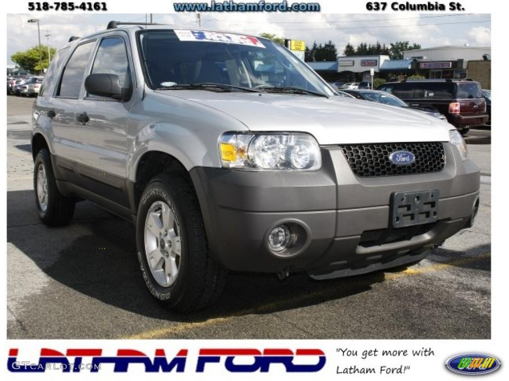 2006 Escape XLT V6 4WD - Silver Metallic / Medium/Dark Flint photo #3