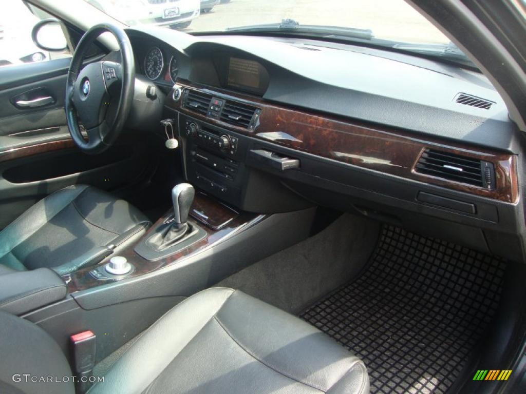2006 3 Series 330xi Sedan - Jet Black / Black photo #6
