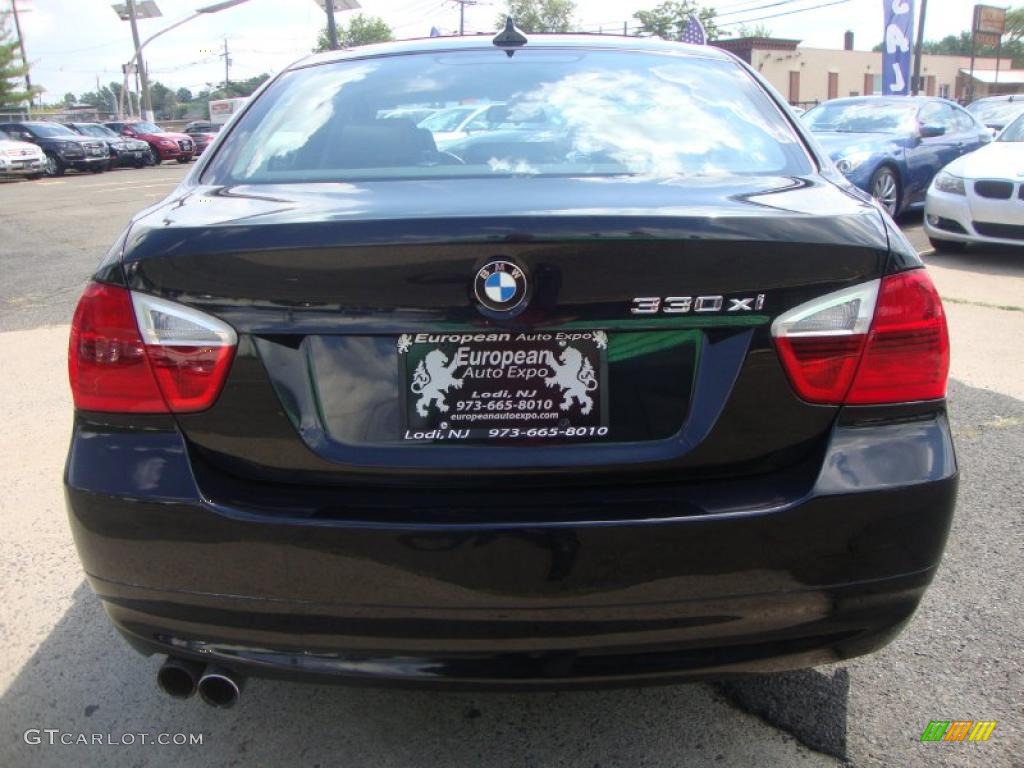 2006 3 Series 330xi Sedan - Jet Black / Black photo #10