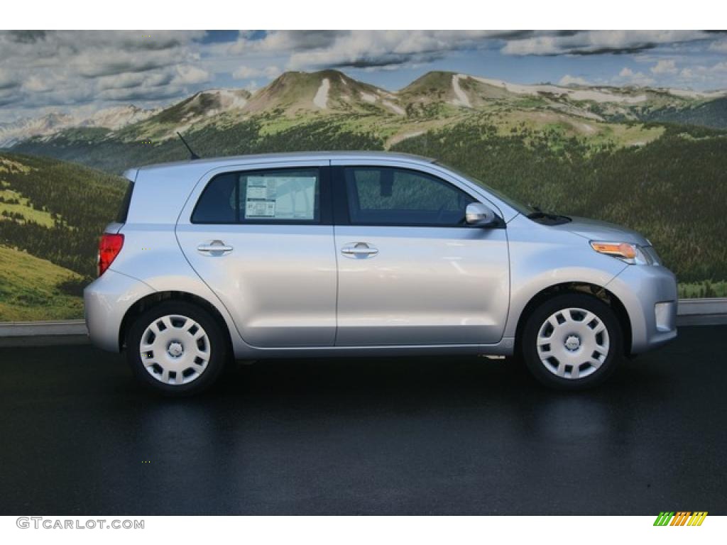 Classic Silver Metallic 2011 Scion xD Standard xD Model Exterior Photo #52744376