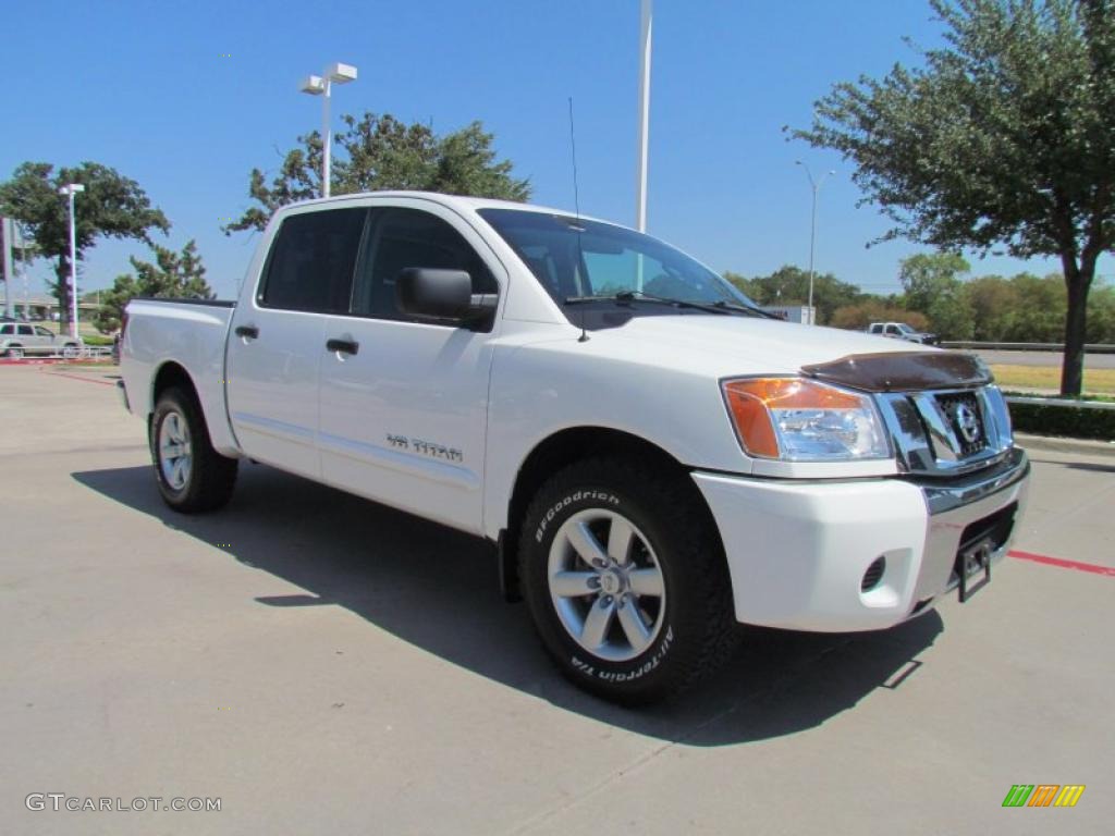 2008 Titan SE Crew Cab - Blizzard White / Charcoal photo #7