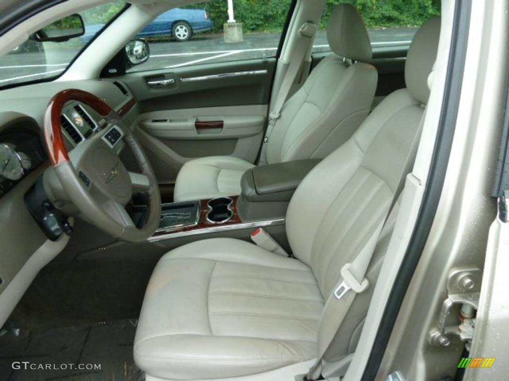 Dark Khaki/Light Graystone Interior 2008 Chrysler 300 C HEMI AWD Photo #52747260
