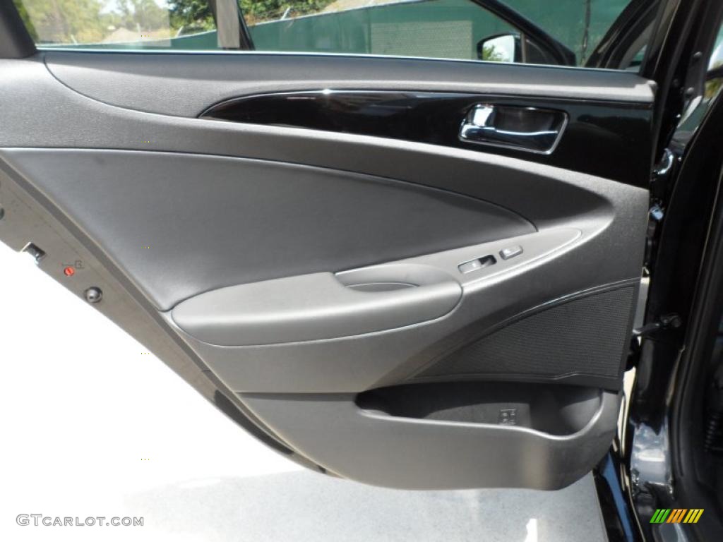 2011 Sonata Limited - Midnight Black / Black photo #20