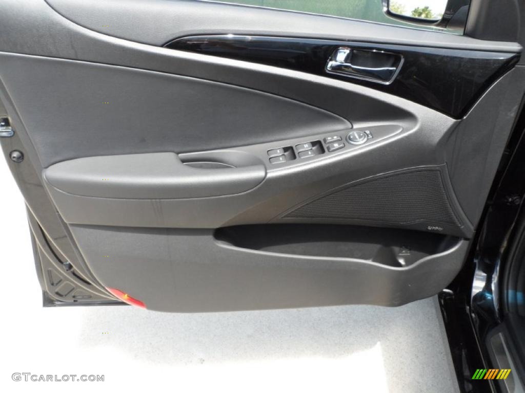 2011 Sonata Limited - Midnight Black / Black photo #22