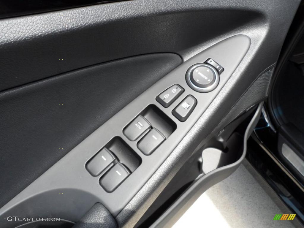 2011 Sonata Limited - Midnight Black / Black photo #23