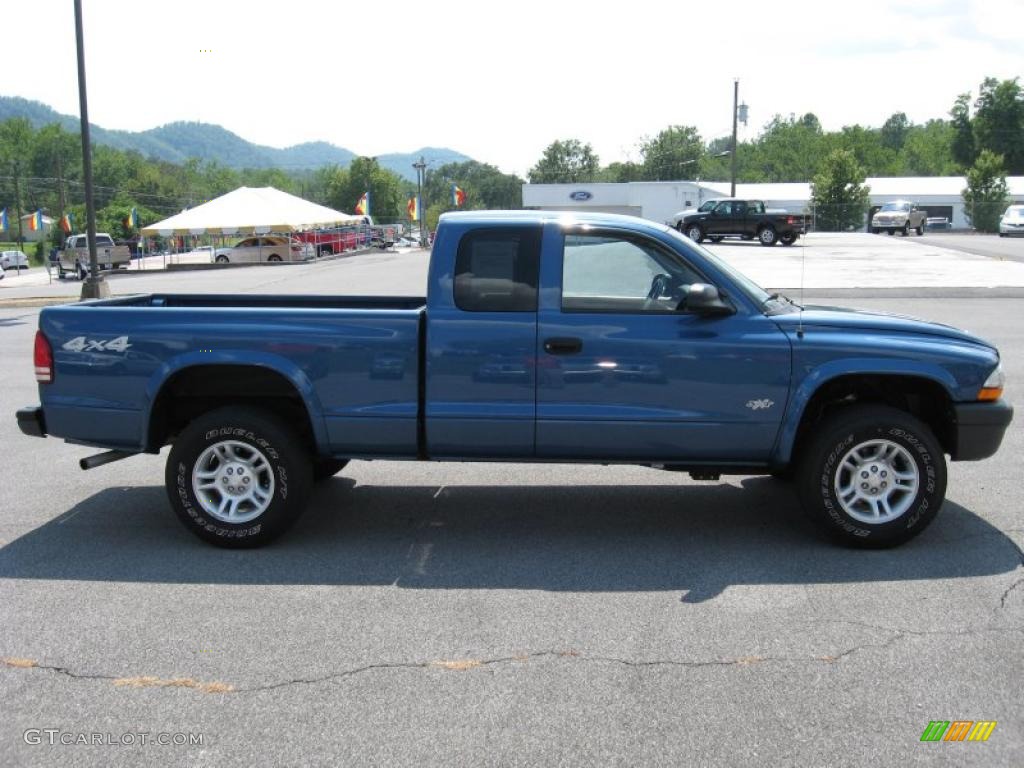 2004 Dakota SXT Club Cab 4x4 - Atlantic Blue Pearl / Dark Slate Gray photo #5