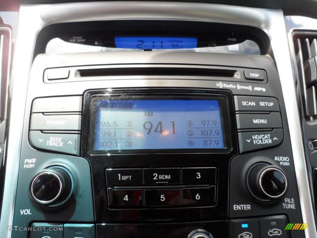 2012 Hyundai Sonata Limited Controls Photo #52750828