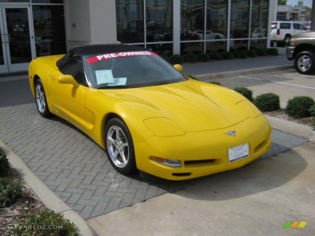 Millenium Yellow 2003 Chevrolet Corvette Convertible Exterior Photo #52751368