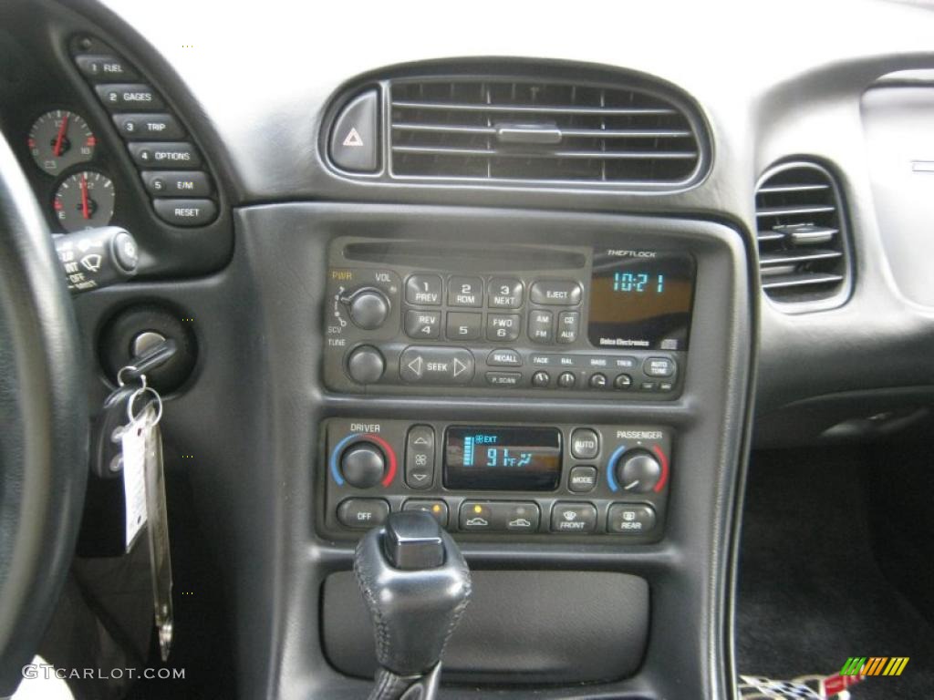 2003 Chevrolet Corvette Convertible Black Dashboard Photo #52751428