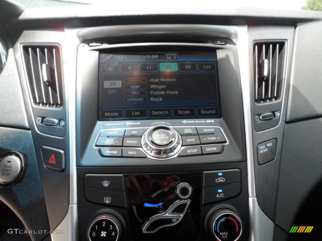 2012 Hyundai Sonata SE Controls Photo #52751512