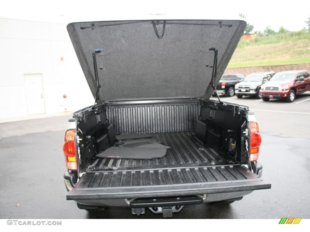 2006 Tacoma V6 TRD Access Cab 4x4 - Silver Streak Mica / Graphite Gray photo #19