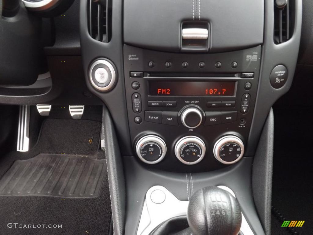 2009 Nissan 370Z Sport Touring Coupe 6 Speed Manual Transmission Photo #52756116