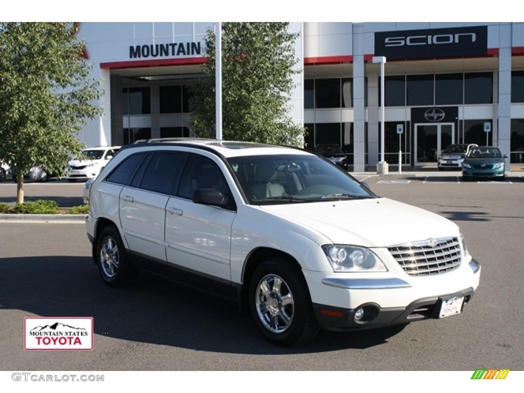 2004 Pacifica AWD - Stone White / Light Taupe photo #1