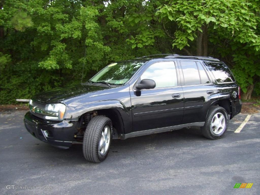 2008 TrailBlazer LS 4x4 - Black / Light Gray photo #1