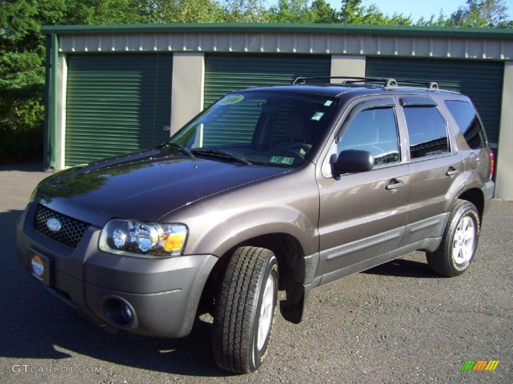 2006 Escape XLT V6 4WD - Dark Stone Metallic / Medium/Dark Flint photo #1