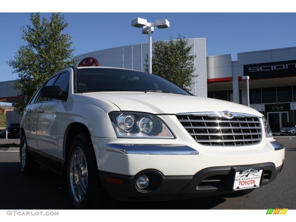 2004 Pacifica AWD - Stone White / Light Taupe photo #29