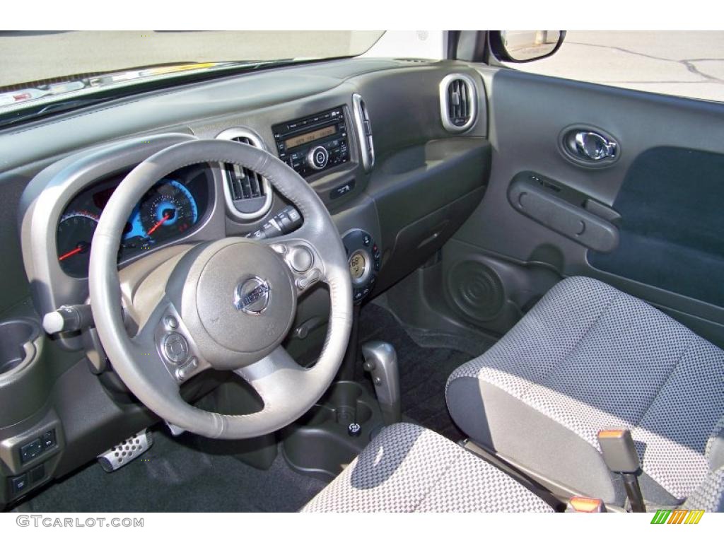 2009 Nissan Cube Krom Edition Black/Gray Dashboard Photo #52757236
