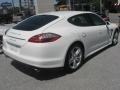 Carrara White - Panamera 4 Photo No. 6