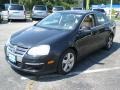 Black - Jetta SE Sedan Photo No. 1
