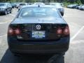 Black - Jetta SE Sedan Photo No. 6