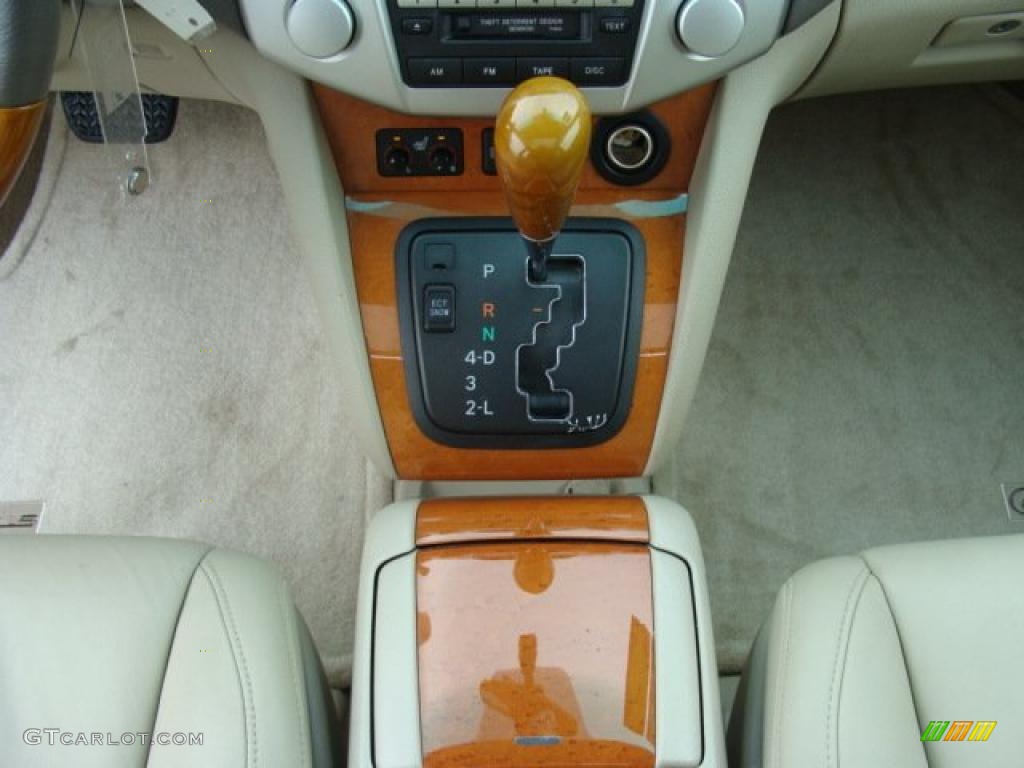 2004 RX 330 AWD - Crystal White Pearl / Ivory photo #12