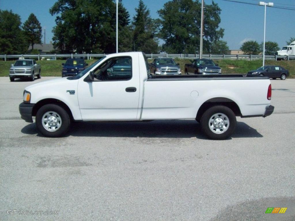 2003 F150 XL Regular Cab - Oxford White / Medium Graphite Grey photo #12