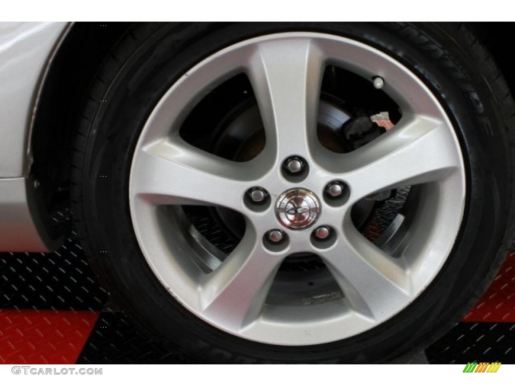 2004 Toyota Solara SLE V6 Convertible Wheel Photos