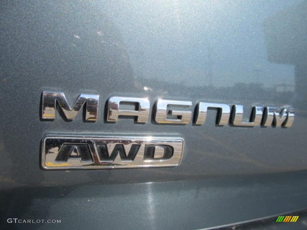 2005 Dodge Magnum SXT AWD Marks and Logos Photos