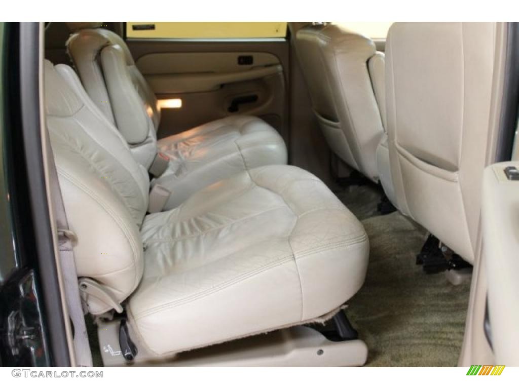 Tan Interior 2002 Chevrolet Suburban 1500 LT 4x4 Photo #52780652