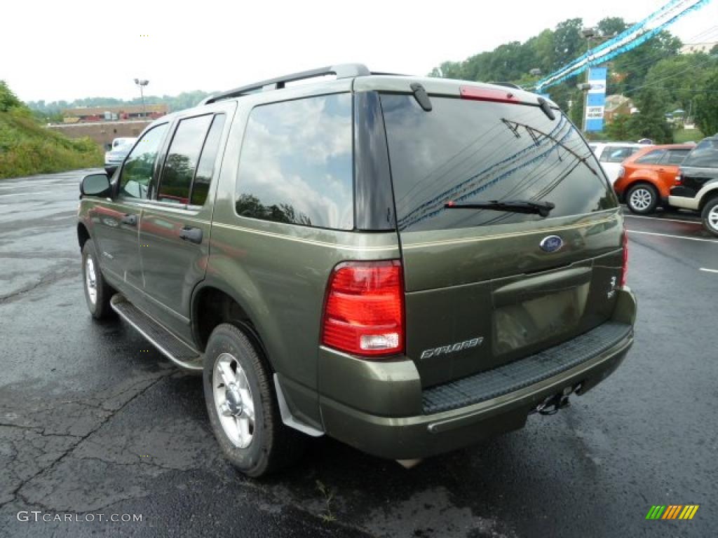 2004 Explorer XLT 4x4 - Estate Green Metallic / Medium Parchment photo #3