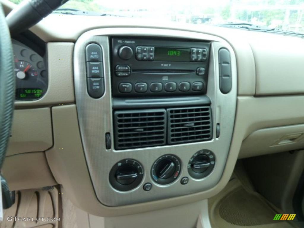 2004 Ford Explorer XLT 4x4 Audio System Photo #52781420