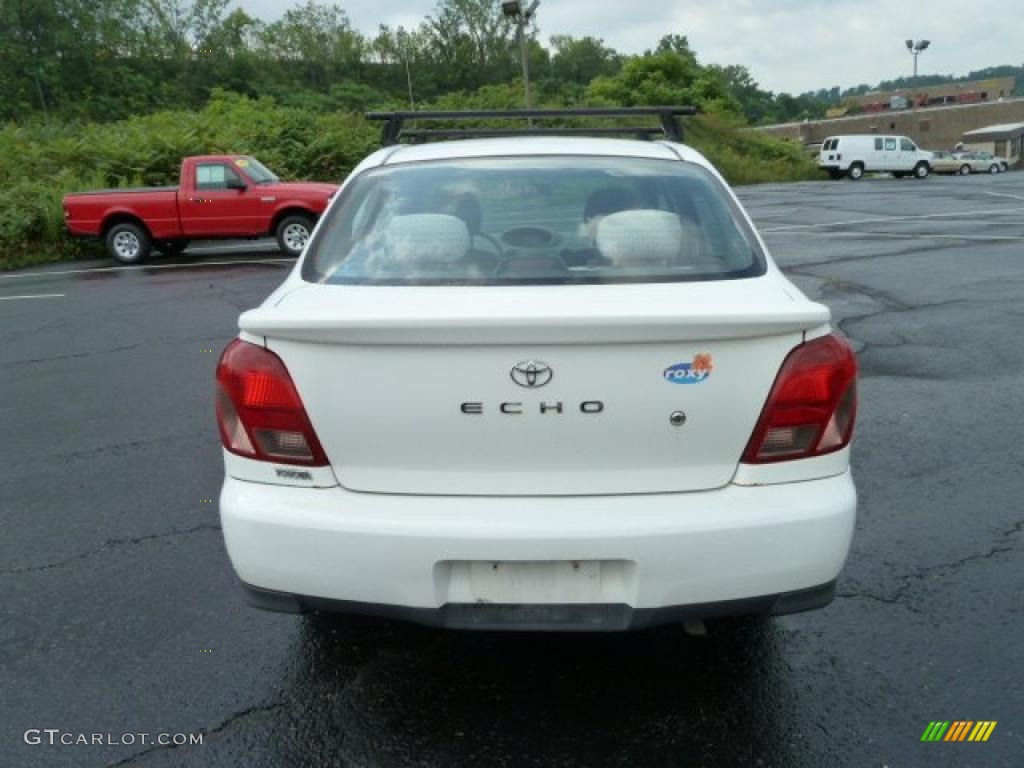 2001 ECHO Sedan - Super White / Shadow Gray photo #4