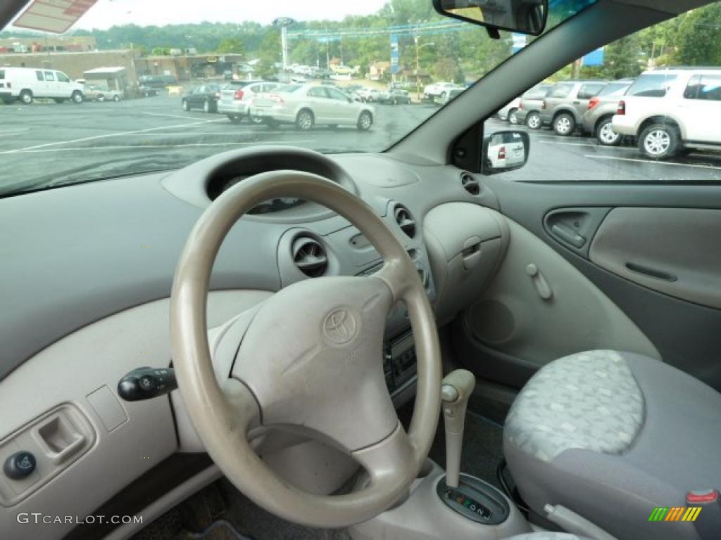 2001 ECHO Sedan - Super White / Shadow Gray photo #11