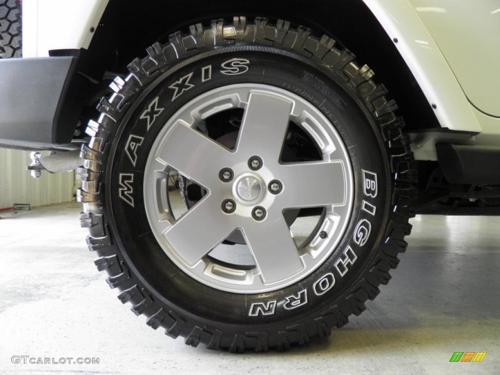 2010 Jeep Wrangler Unlimited Sahara 4x4 Wheel Photo #52785724
