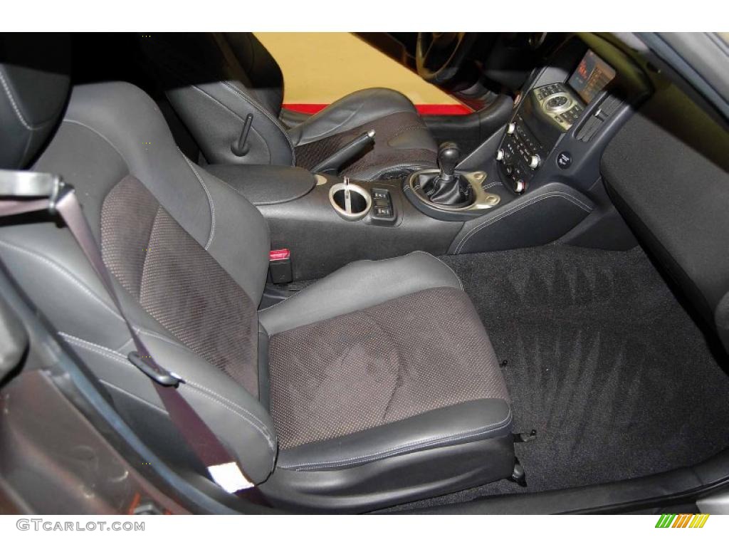Black Leather Interior 2009 Nissan 370Z Sport Touring Coupe Photo #52786280