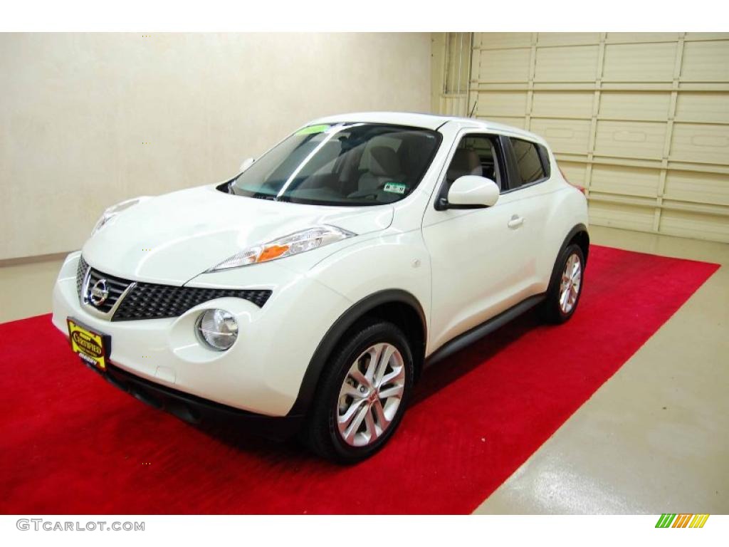 White Pearl 2011 Nissan Juke SV Exterior Photo #52786792