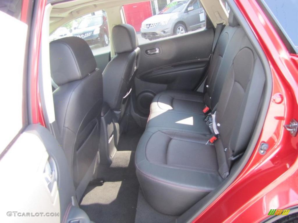 2011 Rogue SL - Cayenne Red / Black photo #11