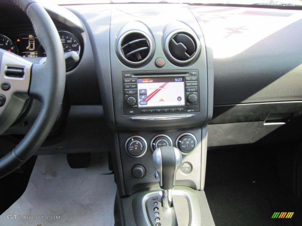 2011 Rogue SL - Cayenne Red / Black photo #12