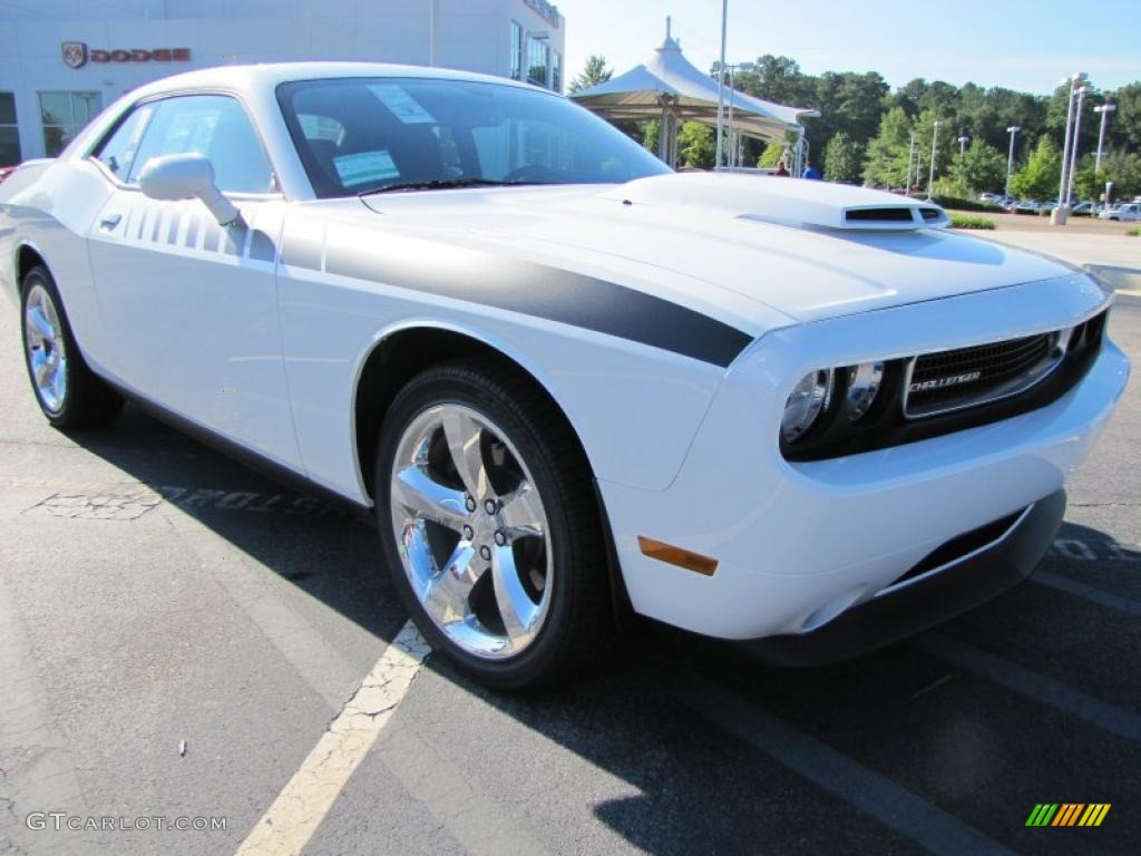 2011 Challenger R/T - Bright White / Dark Slate Gray photo #4