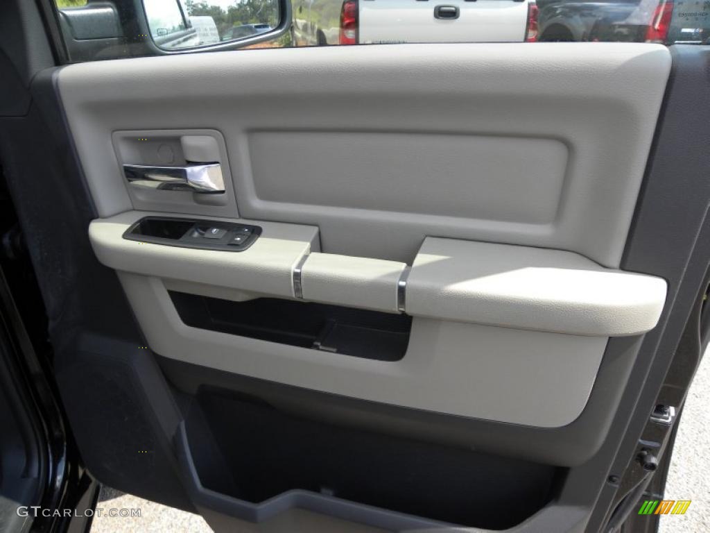 2011 Ram 1500 SLT Quad Cab - Brilliant Black Crystal Pearl / Dark Slate Gray/Medium Graystone photo #9