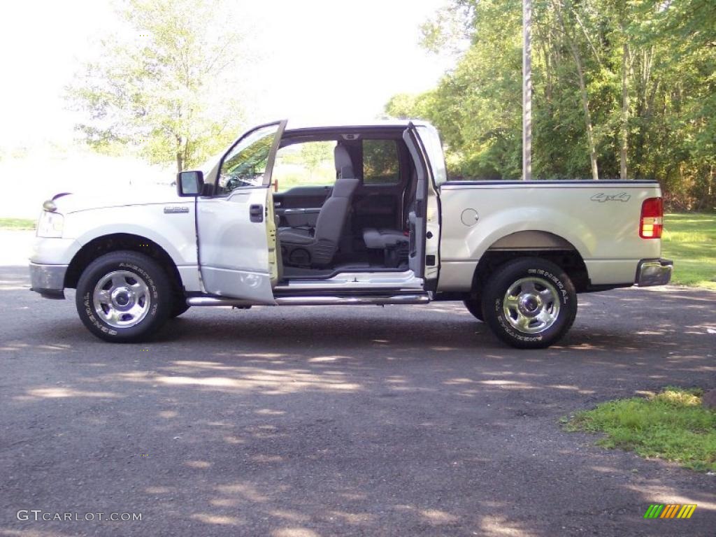 2005 F150 XLT SuperCab 4x4 - Silver Metallic / Medium Flint Grey photo #21