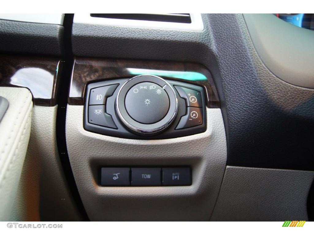 2012 Ford Explorer Limited Controls Photo #52793124
