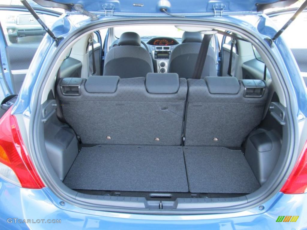 2011 Toyota Yaris 3 Door Liftback Trunk Photo #52793912