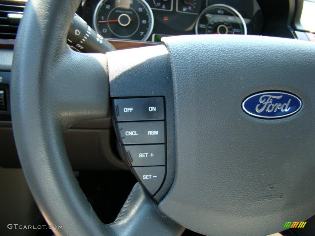 2009 Ford Taurus SE Controls Photo #52795492