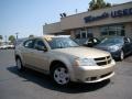 White Gold - Avenger SXT Photo No. 28