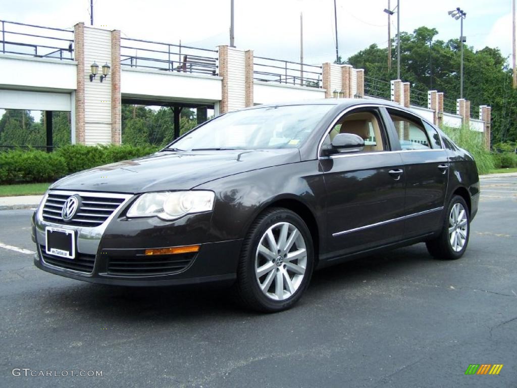 2006 Passat 3.6 Sedan - Mocha Brown / Pure Beige photo #1