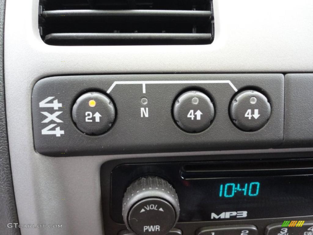 2006 Chevrolet Colorado Z71 Regular Cab 4x4 Controls Photos