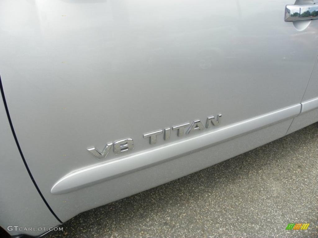 2007 Titan SE King Cab 4x4 - Radiant Silver / Graphite Black/Titanium photo #10