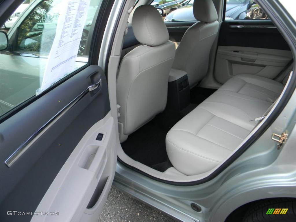 2006 300 Touring - Butane Blue Pearlcoat / Dark Slate Gray/Light Graystone photo #14