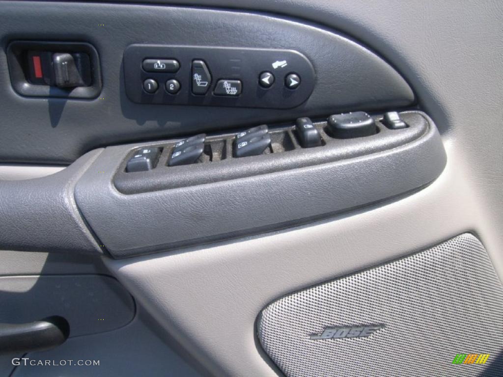 2003 Chevrolet Suburban 1500 Z71 4x4 Controls Photo #52802236